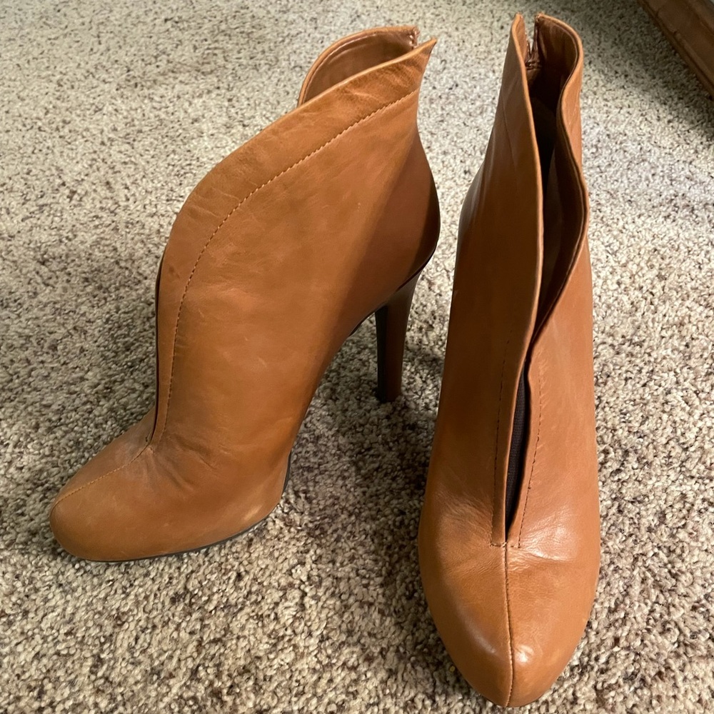 Jessica Simpson Heels. Never worn!